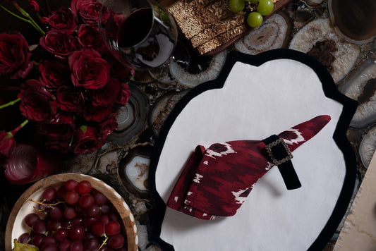 How to Mix and Match Table Linen for a Beautiful, Effortless Table Setting