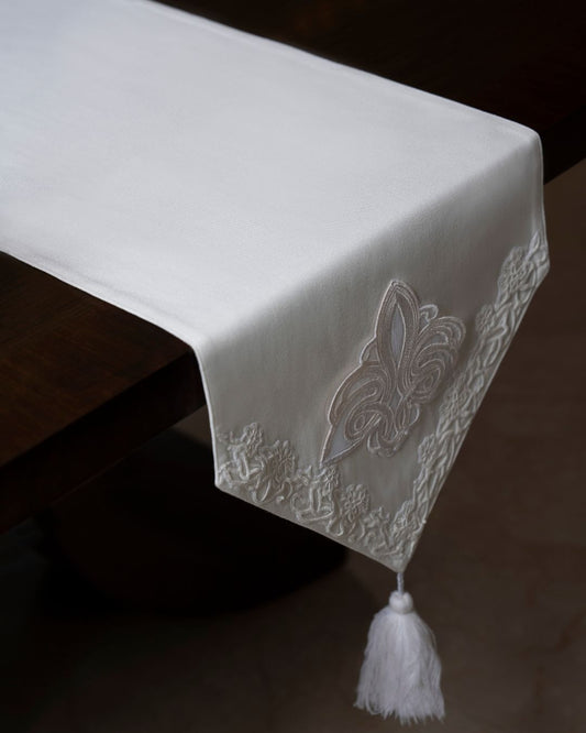 Vienna Lace Runner